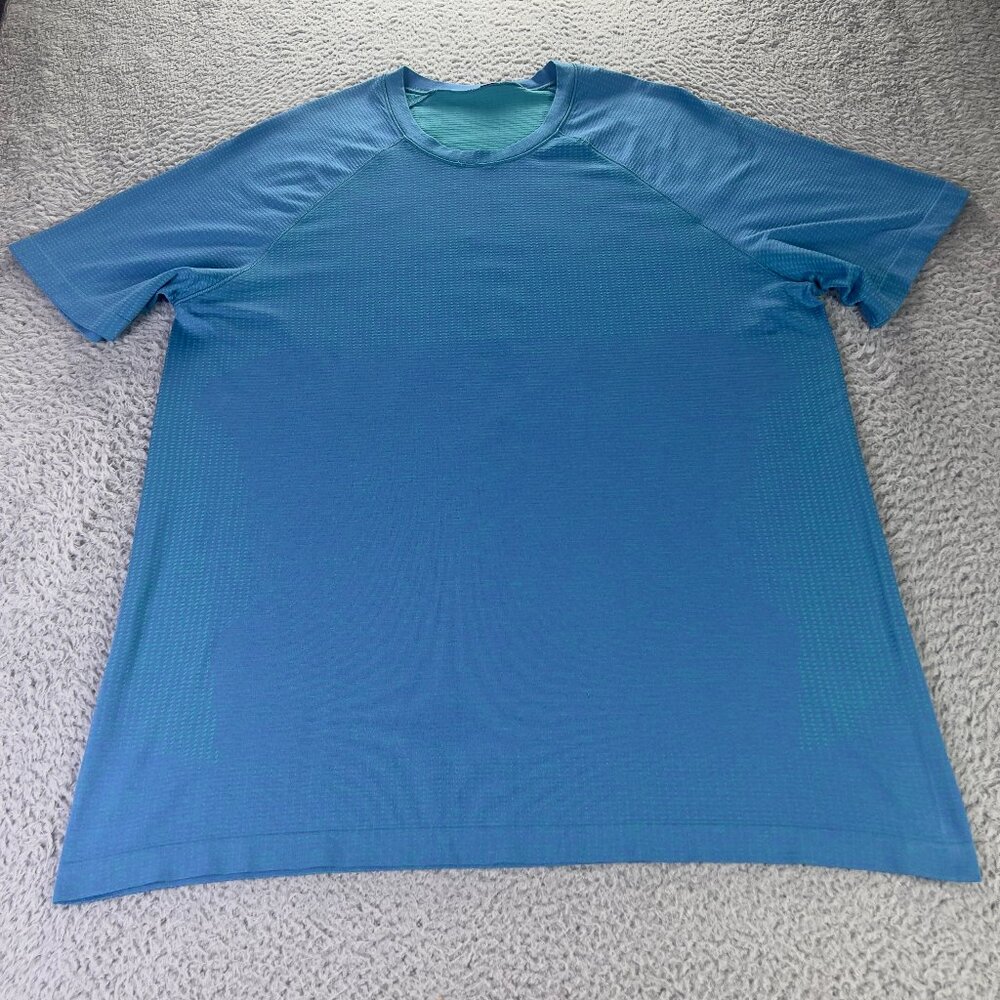Lululemon Metal Vent Tech Shirt Mens XL Heather Blue Short Sleeve Athletic Train